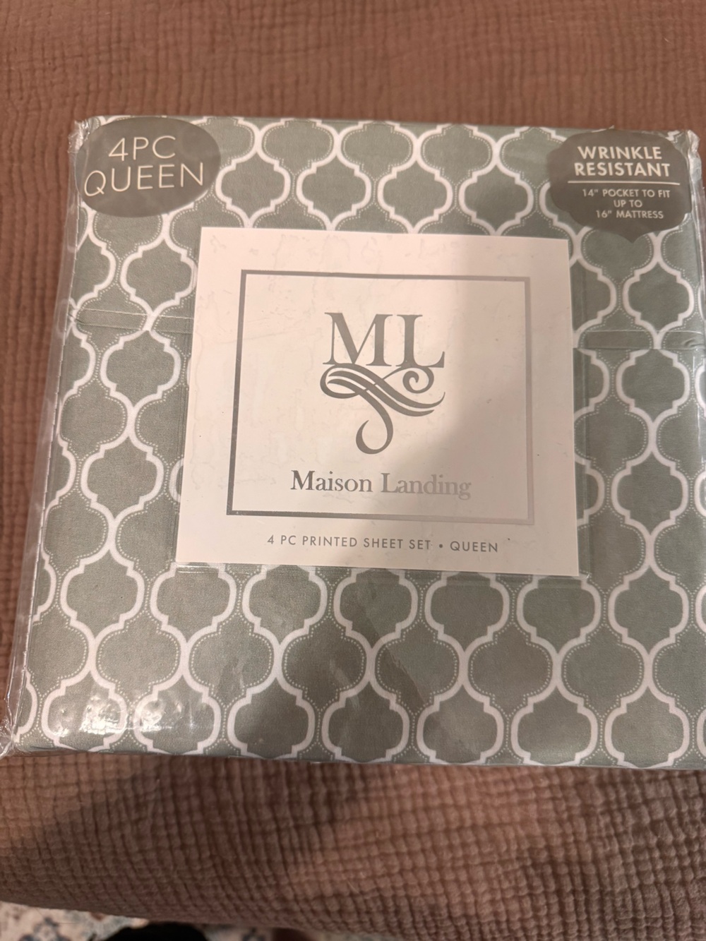 4-Piece Queen Sheet Set in Sage Geometric Print
